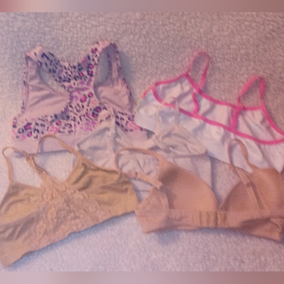 🆓 With $25 Dollar Purchase! Girl's (Bundle Variety) Starter bra's - Picture 5 of 8